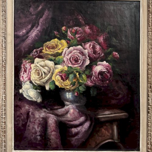 Huile sur toile bouquet de roses et drapé XXe par R. Roque cadre cérusé A5832