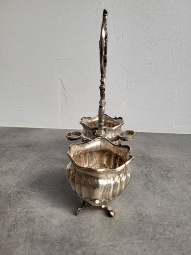 HUILIER EN METAL ARGENTE SANS VERRERIE