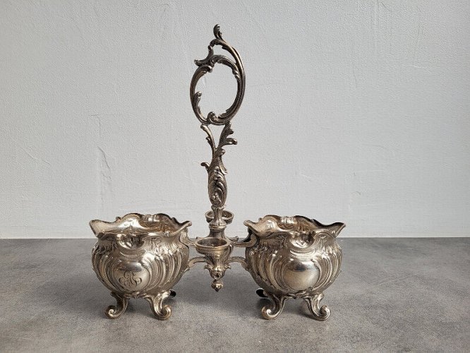 HUILIER EN METAL ARGENTE SANS VERRERIE