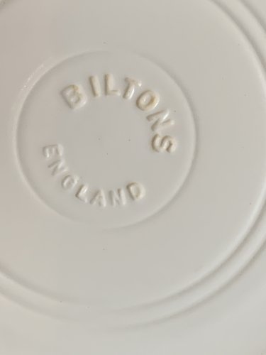 Huit assiettes plates anglaises vintage Biltons 