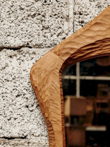 Igor, le miroir en bois sculpté N°695