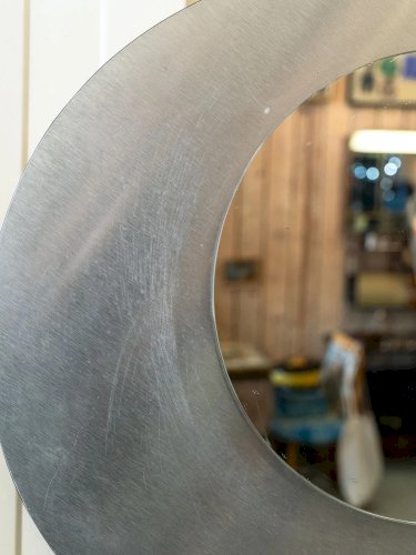 Igor, le miroir en métal N°480