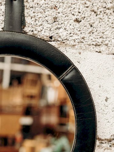 Igor, le miroir rond en cuir N°686