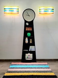 IKEA appliques Gyllen et meuble bibliothèque, luminaires vintage