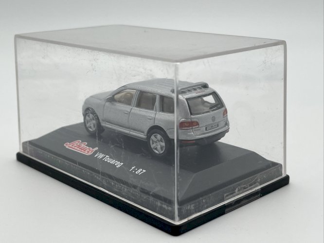  Volskwagen Touareg 1/87 Schuco
