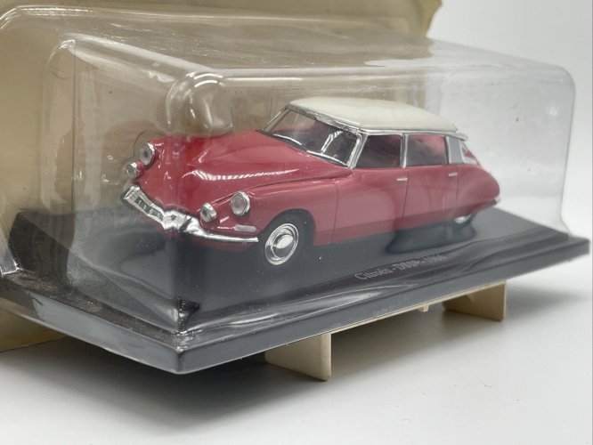  Citroën DS 19 (1966) 1/43 Atlas