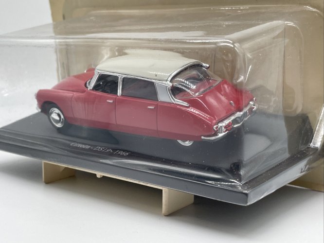  Citroën DS 19 (1966) 1/43 Atlas