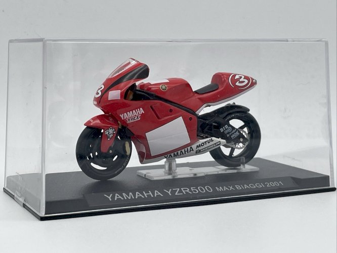  Yamaha YZR500 (2001) 