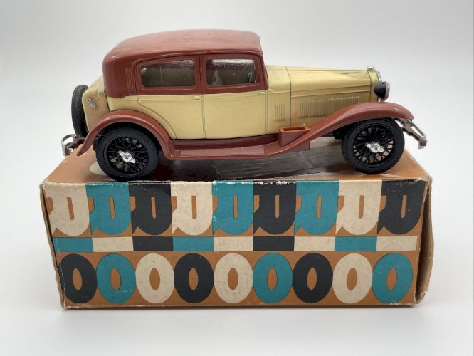  Alfa Romeo 6C (1932) 1/43 RIO