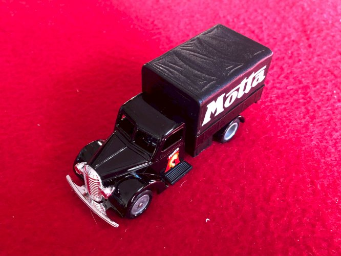  Vehicule utilitaire fourgonnette MOTTA 1/50 Corgi
