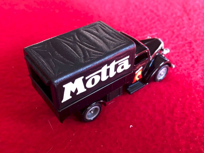 Vehicule utilitaire fourgonnette MOTTA 1/50 Corgi