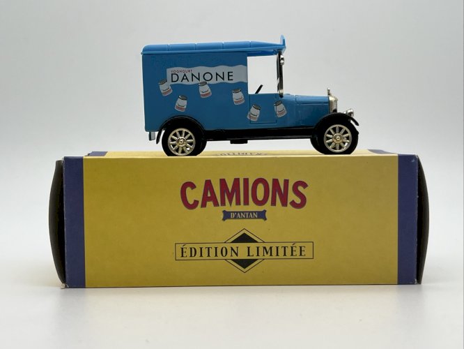 Camionnette Bull Nose Morris Van Danone (1924) 1/43 Corgi
