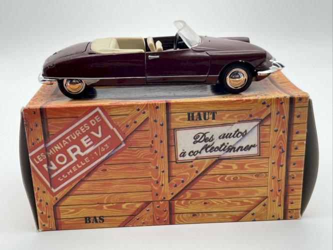  Citroën DS19 Cabriolet (1963) 1/43 Norev