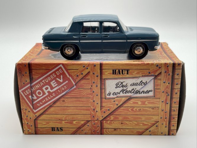  Renault 8 (1968) 1/43 Norev