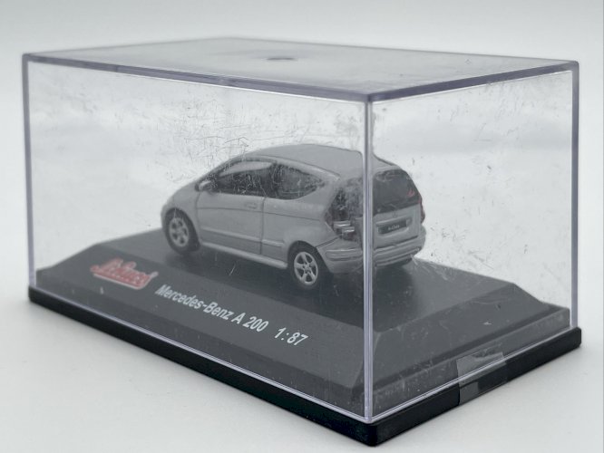  Mercedes-Benz A200 1/87 Schuco