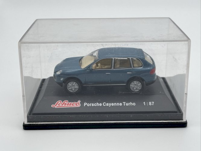  Porsche Cayenne Turbo 1/87 Schuco