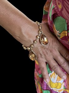 Important vintage couture bracelet with Swarovski crystal drops retro chic.