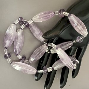 Important vintage necklace with amethyst mineral beads and rock crystal beads.