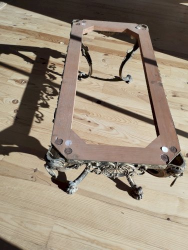 Important piètement de table basse Napoléon III en laiton – fin XIXe siècle