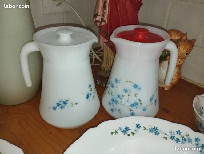 Important service Arcopal Myosotis / Veronica – Lot complet indissociable – État exceptionnel