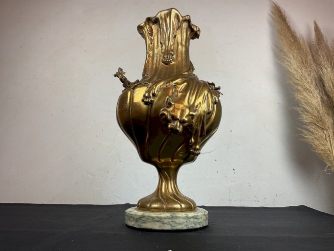 Important vase en Bronze , Emile Pinedo (1840-1916) décor de panthère