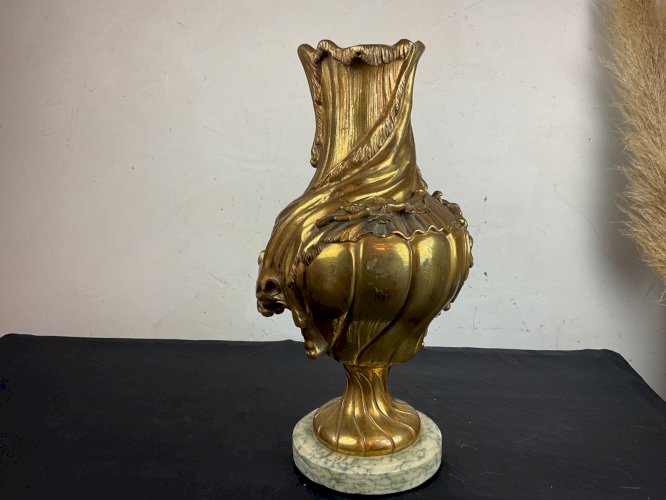 Important vase en Bronze , Emile Pinedo (1840-1916) décor de panthère