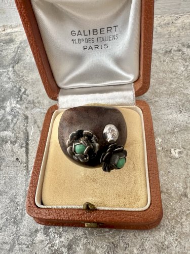 Importante Bague Bois Dôme Argent Créateur Taille 51  (Petite) Floral design