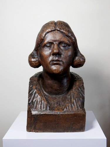 Imposant buste de femme en bois massif sculpté à la gouge XIXe