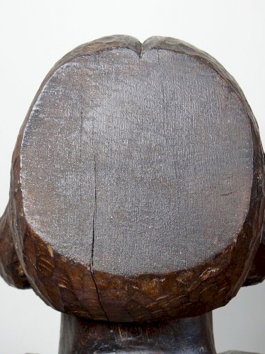 Imposant buste de femme en bois massif sculpté à la gouge XIXe