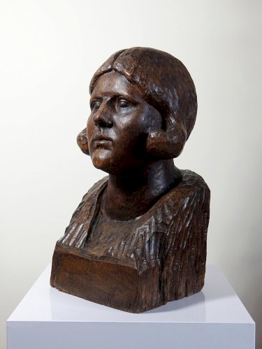 Imposant buste de femme en bois massif sculpté à la gouge XIXe