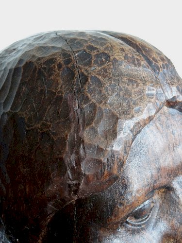Imposant buste de femme en bois massif sculpté à la gouge XIXe