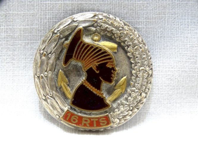 - INSIGNE 16e REGIMENT TIRAILEURS SENEGALAIS SOUAVE DRAGO COLLECTION MILITARIA