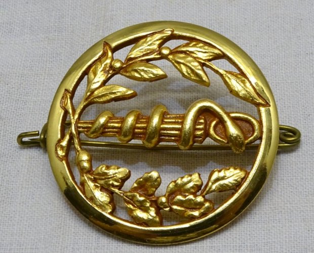 -INSIGNE de BERET COINDEROUX PARIS SERVICE SANTE BELLE DORURE  MILITARIA    D