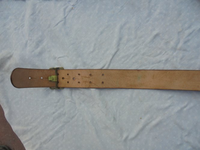 ceinturon  francais  d officier d infanterie de 1 guerre et sa boite 