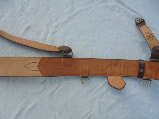 ceinturon  francais  d officier d infanterie de 1 guerre et sa boite 