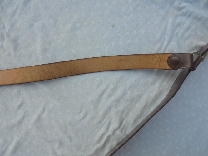 ceinturon  francais  d officier d infanterie de 1 guerre et sa boite 