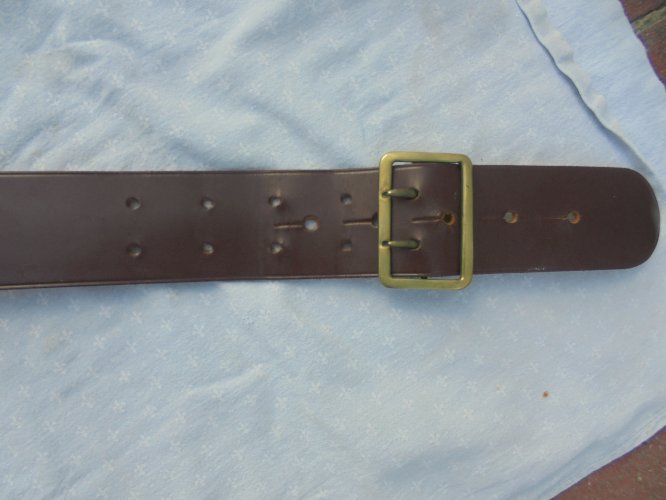 ceinturon  francais  d officier d infanterie de 1 guerre et sa boite 