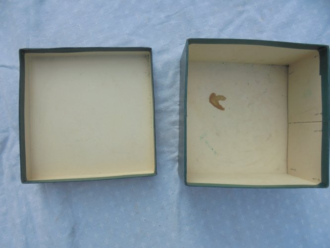 ceinturon  francais  d officier d infanterie de 1 guerre et sa boite 