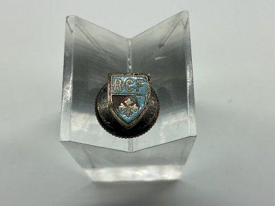 Insigne Football Club email ORIGINAL VINTAGE PIN Racing Club de France.