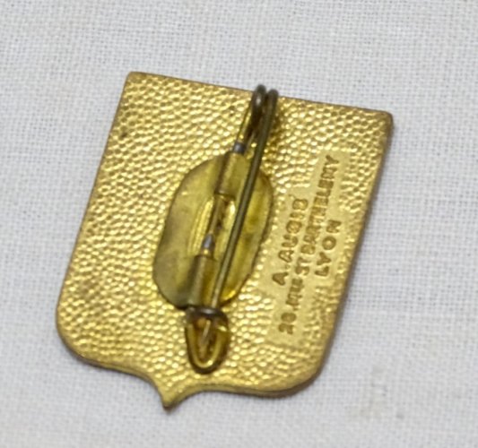 -INSIGNE MILITAIRE AUGIS EMAILLE BASE ECOLE DE PILOTAGE 705 de COGNAC   D