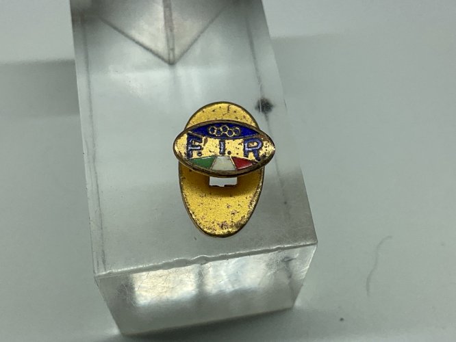 Insigne RUGBY email ORIGINAL VINTAGE PIN olympique fédération italienne de rugby