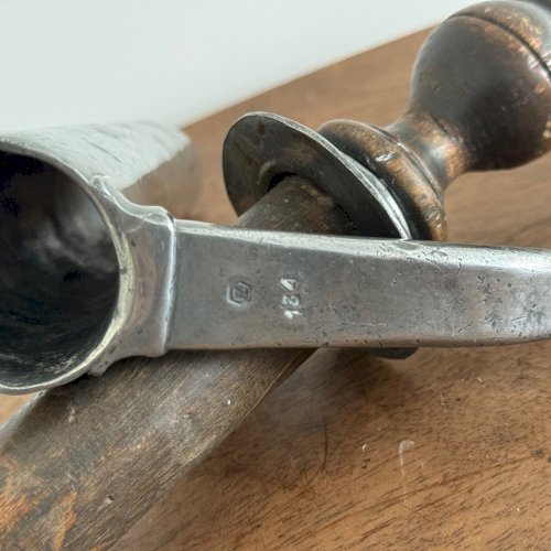 Instrument de médecine spéculum en étain XVIIIe M3517