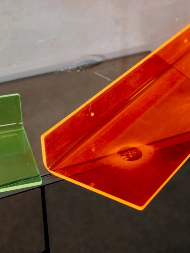 Isabelle, le lot d'étagères en plexiglass N°208