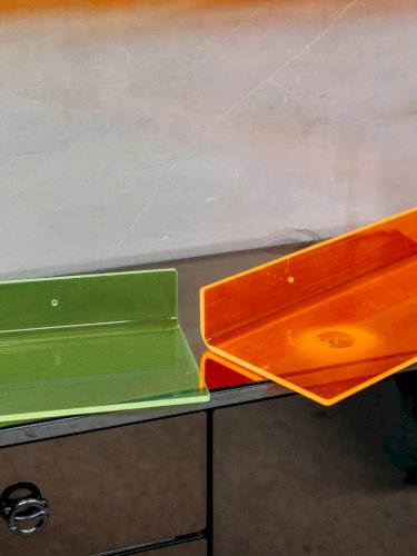 Isabelle, le lot d'étagères en plexiglass N°208