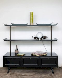 Isabelle, the wooden shelf N°35