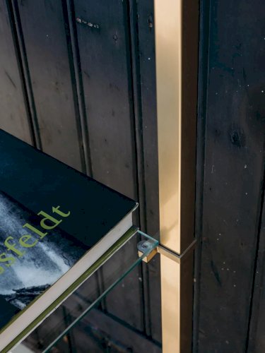 Isabelle, l'étagère en métal Vandel N°137