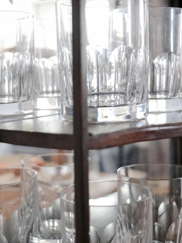 Isabelle, l'étagère en verre et bakélite N°233