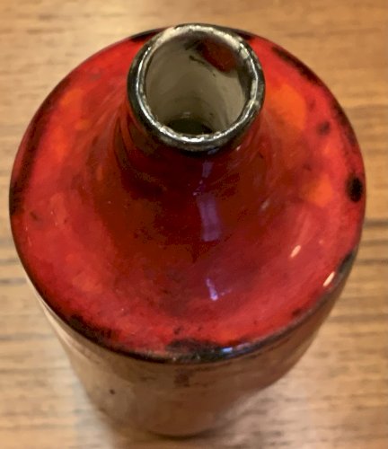 Jacky Coville céramique BIOT  vase bouteille rouge marbré