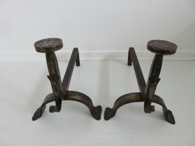 JACQUES ADNET PAIRE DE CHENETS EN ACIER ANNEES 40 50