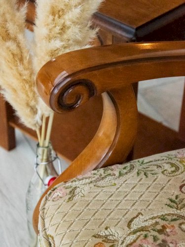 Jacques, le canapé en bois et tissu N°104